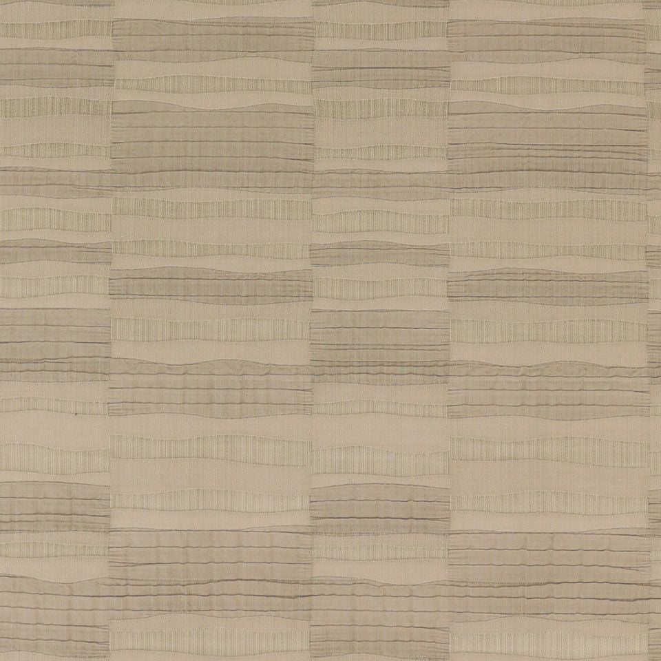 ジャカード織によるピンタック織の技法と加工で複雑なタックの表現を作り出しています