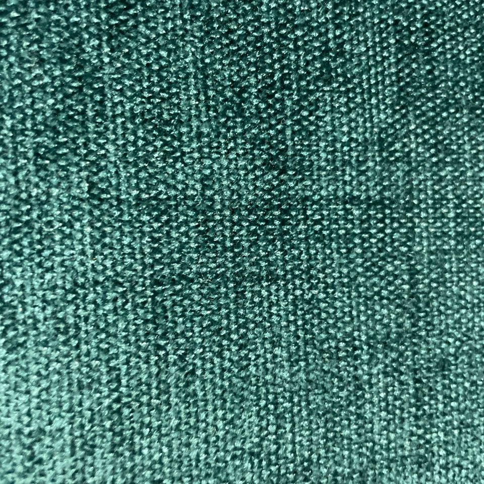 ベロア調の上品でなめらかな手触りの生地、様々なコーディネートが可能な10色展開です