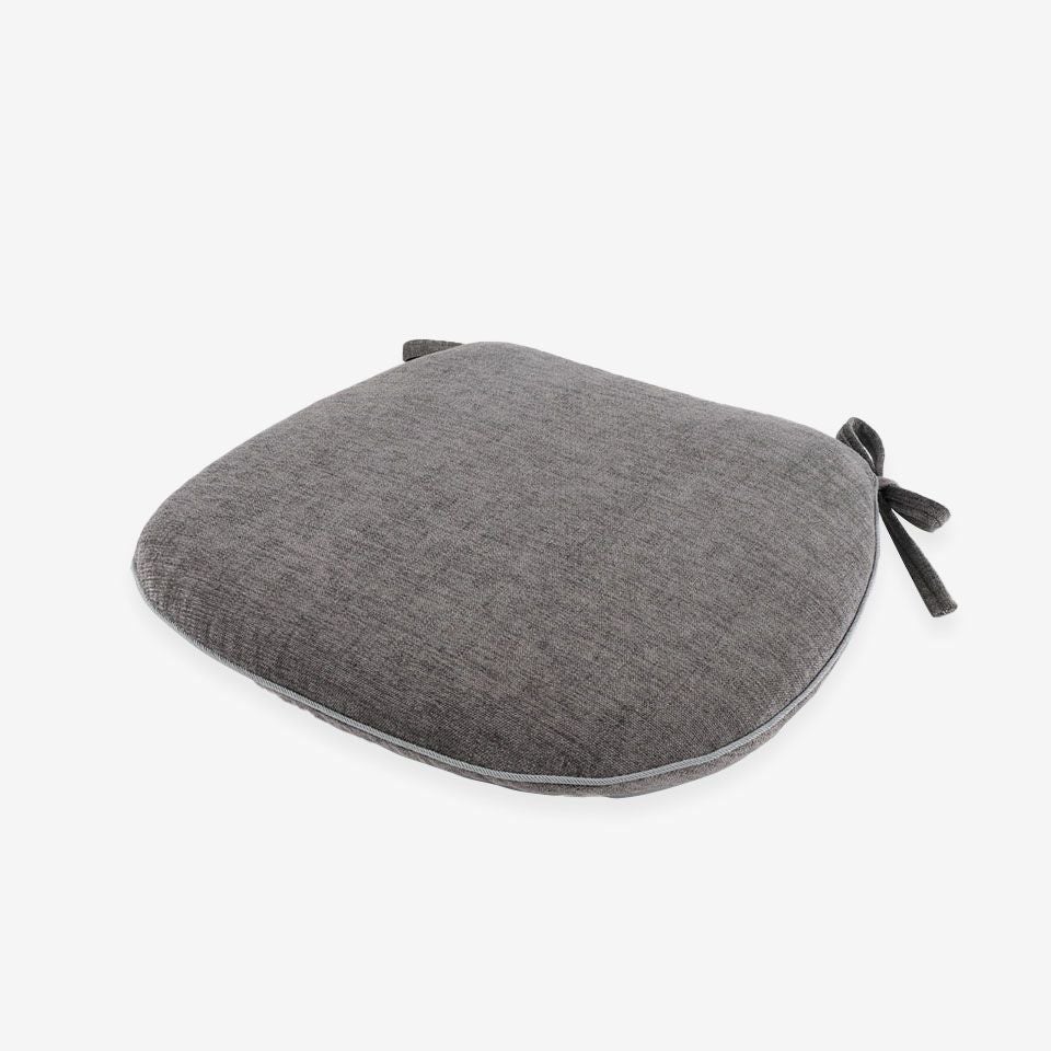 表面／カラー：グレー／45cm×43cm／シンプルで飽きのこないベロア調無地です