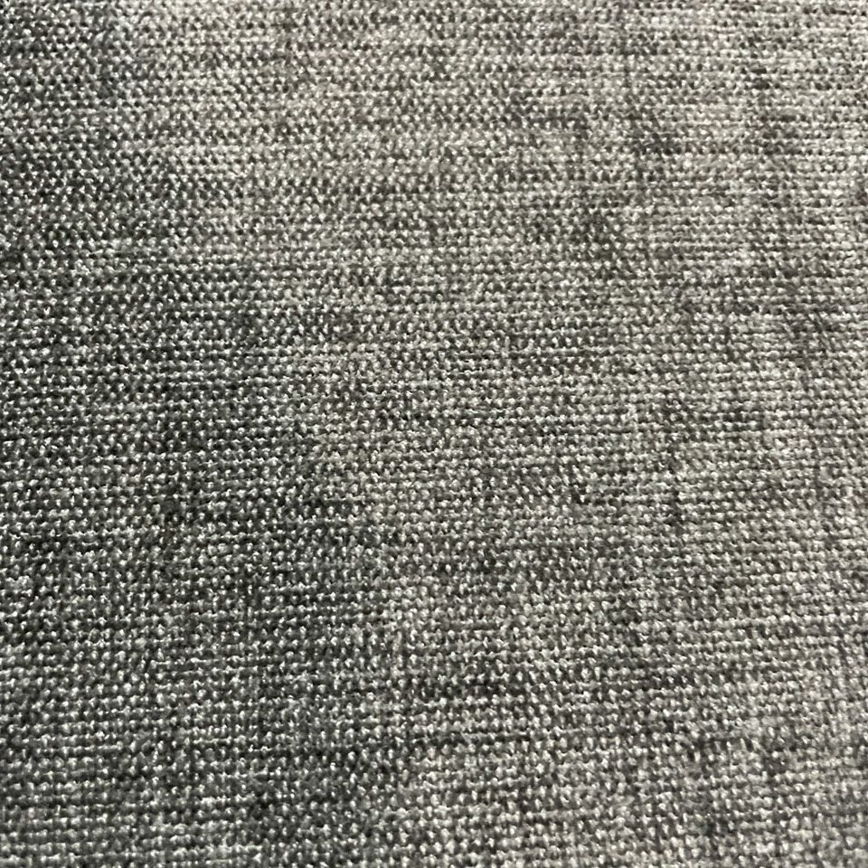 ベロア調の上品でなめらかな手触りの生地、様々なコーディネートが可能な10色展開です