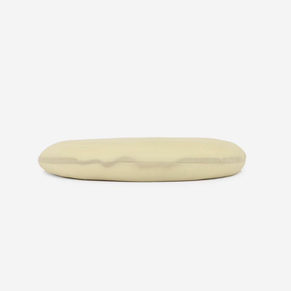 厚み：約6.5cm