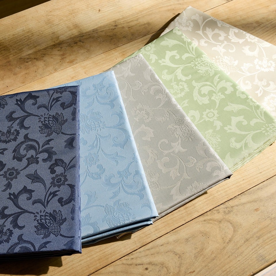 左からダークブルー・ライトブルー・グレー・ライトグリーン・ベージュの5色展開です