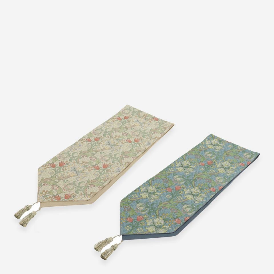 アイボリーとブルーの2色で展開しています／30cm×180Vcm