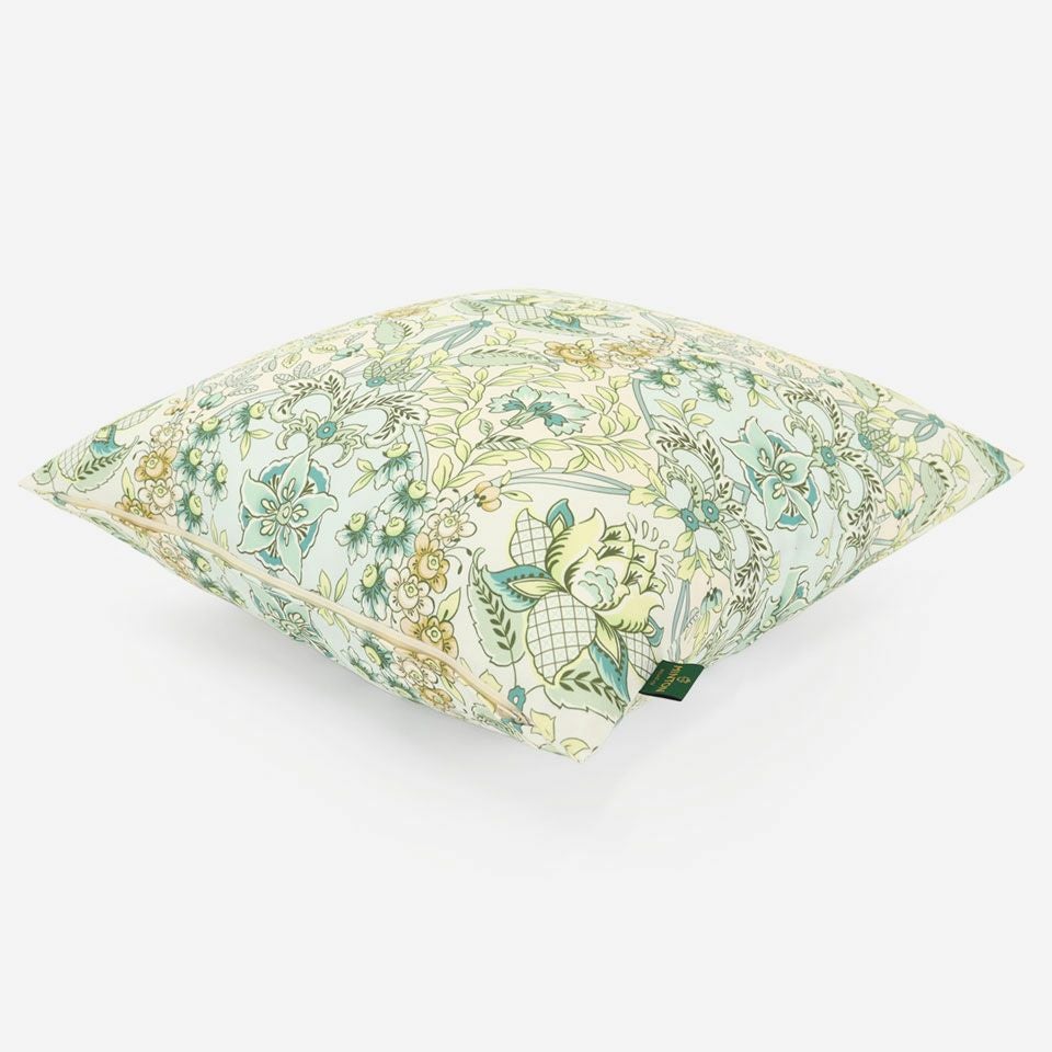 周囲は縫い合わせ仕様でシンプルな仕上がり／表面カラー：グリーン