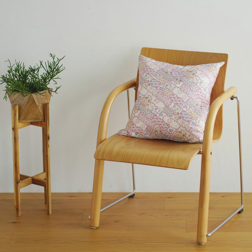 お部屋の模様替えやインテリアのアクセントとしておすすめの商品です