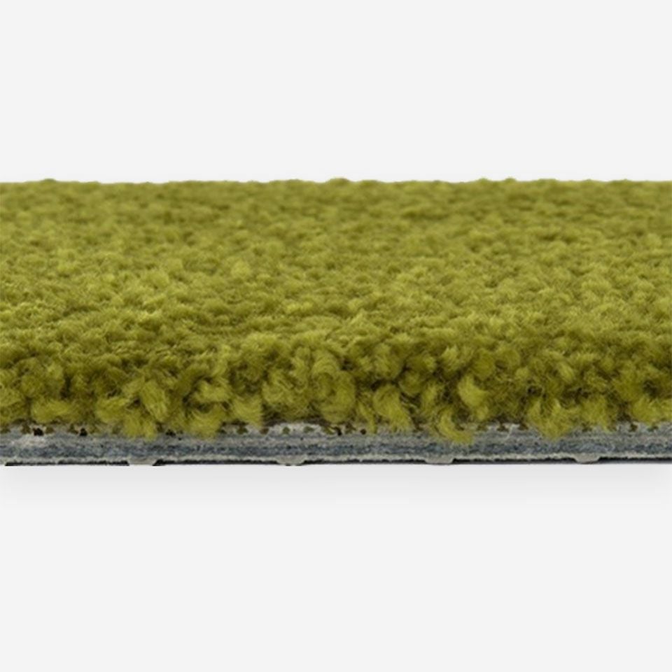 厚み（全厚）は18mm／重量感はありますが、その分ズレにくくなっています