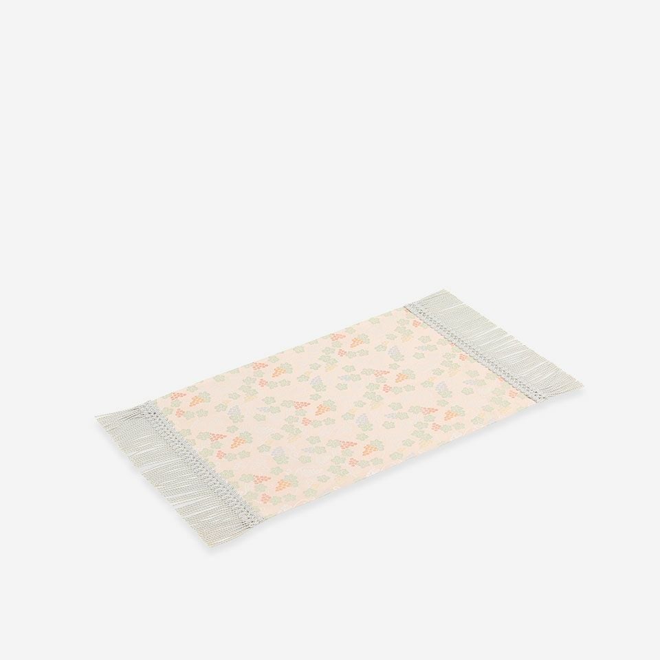 表面／カラー：ピンク／28cm×40cm（フリンジ込みサイズ 28cm×54cm）