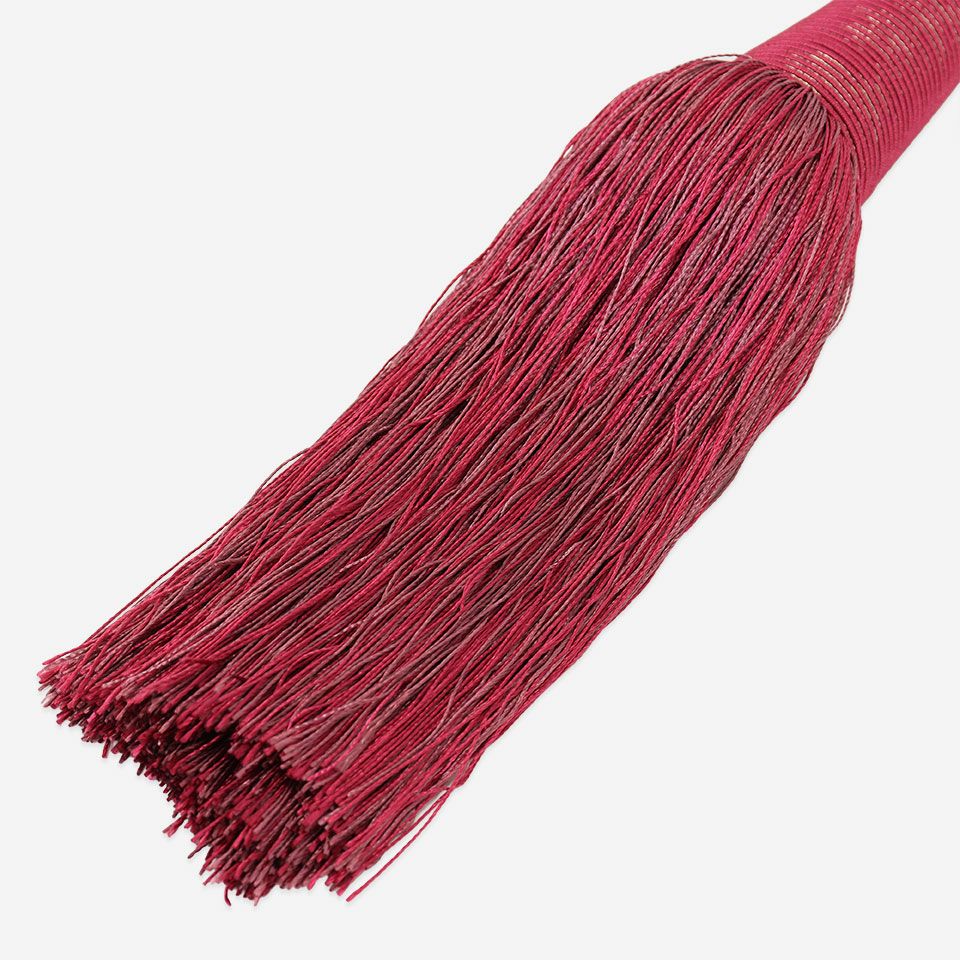 房に存在感のあるデザインの為、ボリューム感のあるカーテンにも相性が良いです／カラー：ローズ