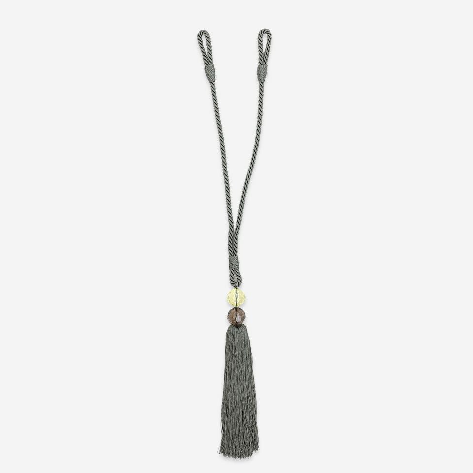 正面画像／カラー：グリーン／紐の全長 約73cm（うちループ部分 約5cm） 房の長さ 約30cm