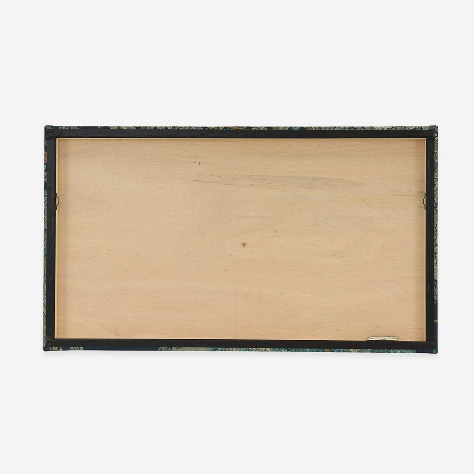 裏面画像／約40cm×70cm／吊り金具は、パネルの両端の梁に固定されています