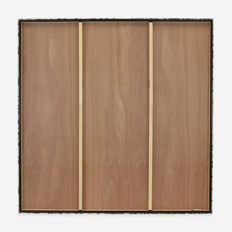 裏面画像／約125cm×125cm／吊り金具は、パネル内側の梁の両端に固定されています