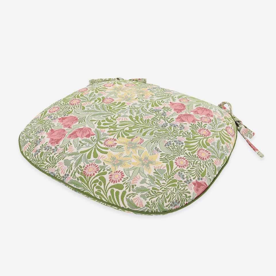 表面／カラー：グリーン／45cm×43cm／バウアーは1877年にウィリアム・モリスの柄として登録されたデザインです