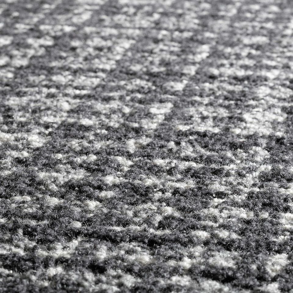 道が交差し重なるようすをラインで表現しました／カラー：ブルー