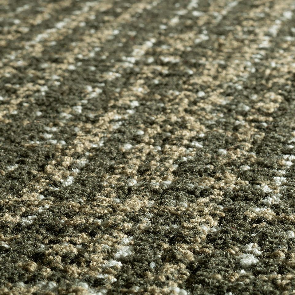 道が交差し重なるようすをラインで表現しました／カラー：グリーン