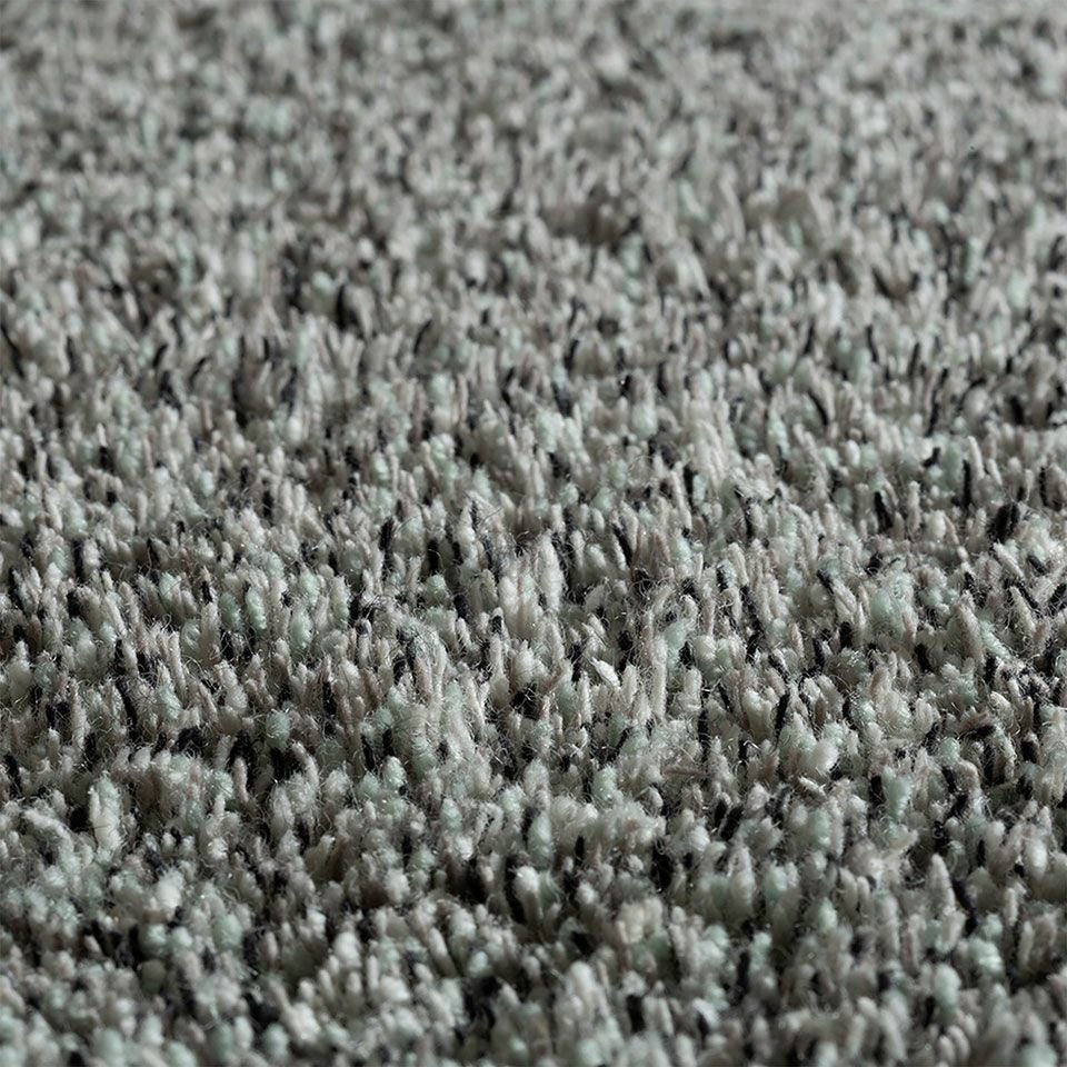 草原の草木が風になびくすがたを表現しました／カラー：ライトグレー