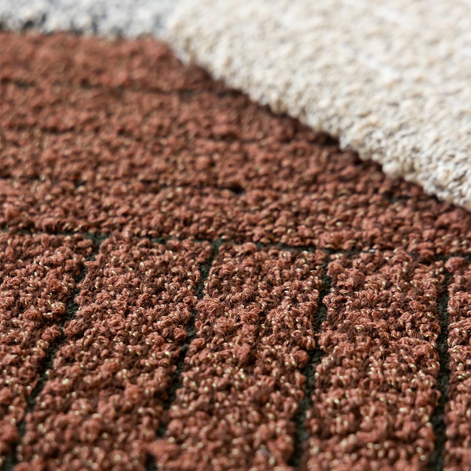 拡大画像／カラー：ダークレッド・ベージュ・ブラック