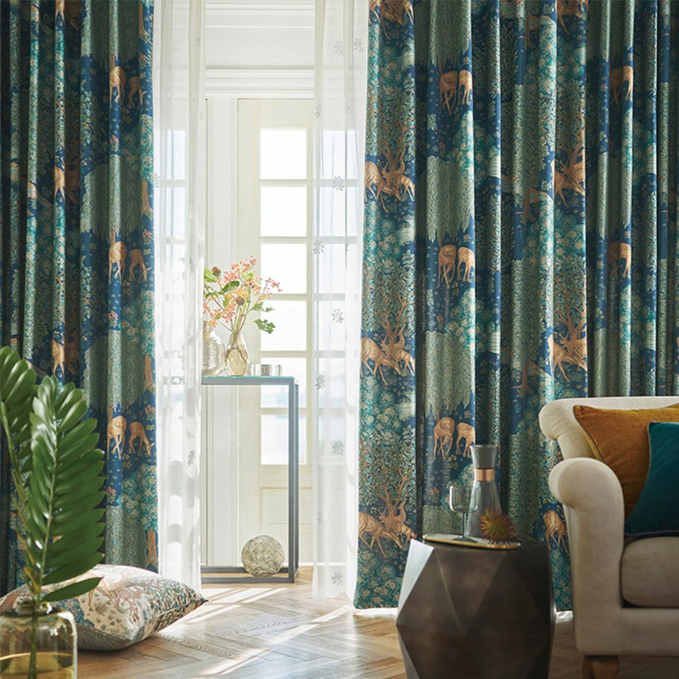 イメージ画像／クラシカルな雰囲気のある森の風景を多色で表現しました