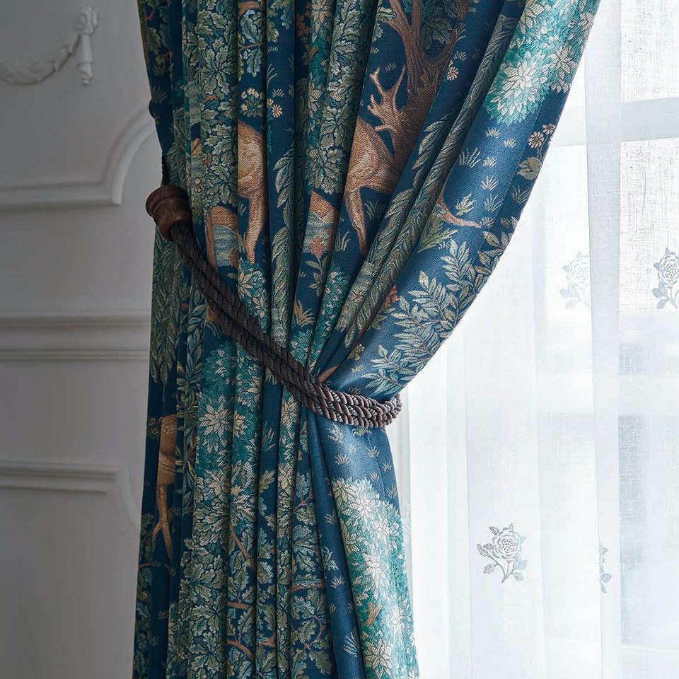 アクセントに装飾タッセルを使用するとより洗練された印象になります