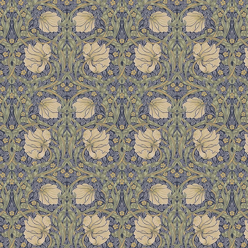 生地画像／大小の花と葉が渦巻くデザインが大胆でありながら、シンメトリーに描かれている為、華やかさと安定感を感じさせます