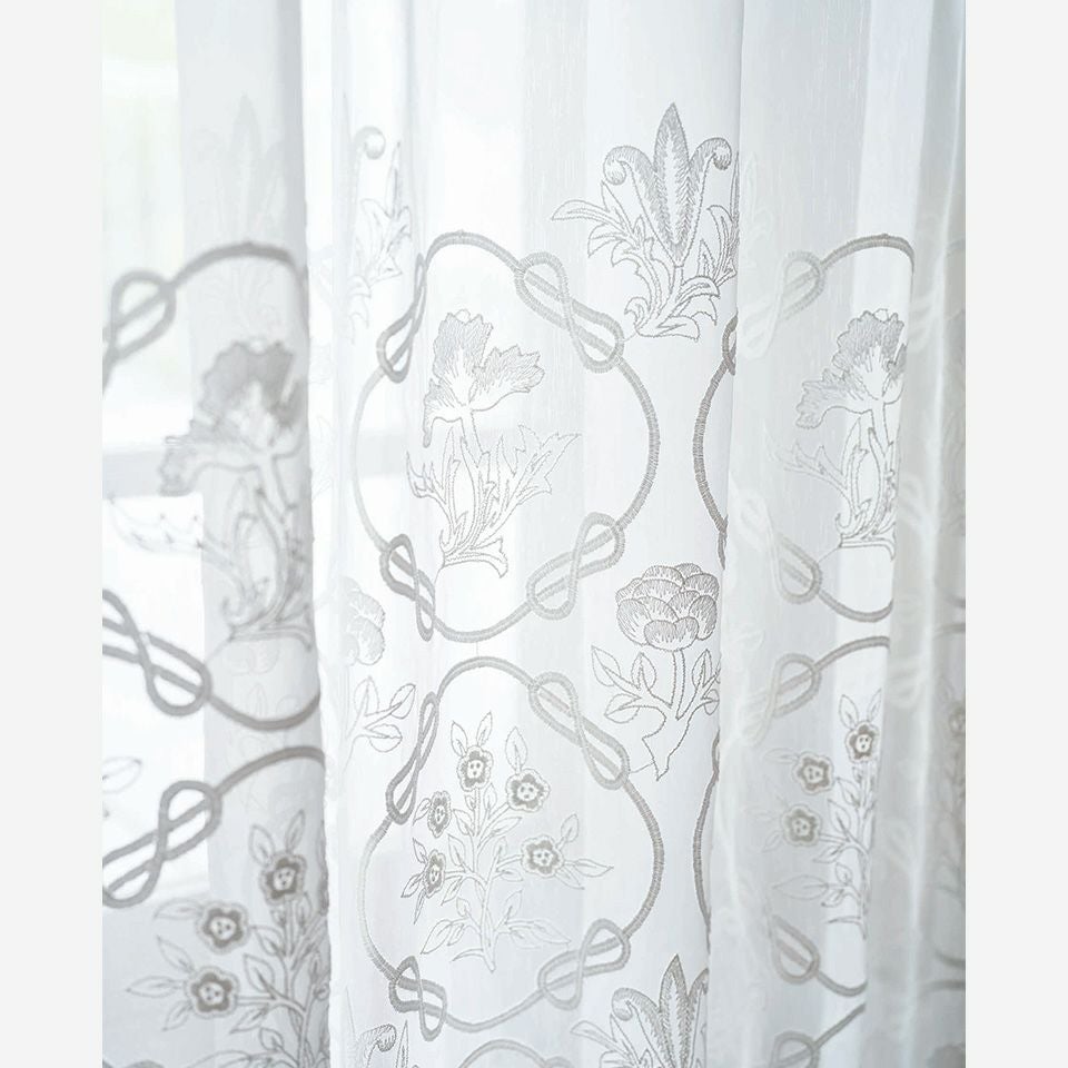 イメージ画像／ウィリアム・モリスらしい美意識が随所に感じられ、伸びやかなリピートと巧みに構成されたパターンが、空間に広がりをもたらします