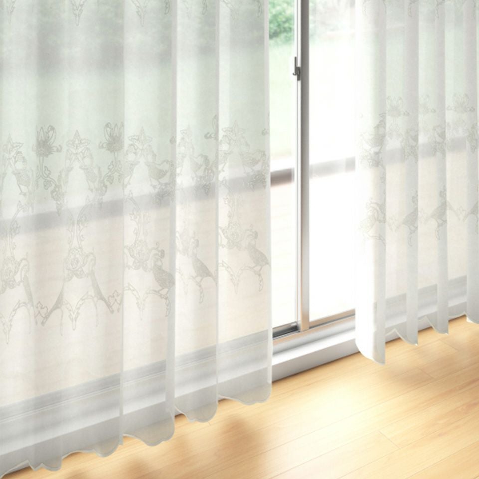 イメージ画像／いちごをついばむツグミのモチーフの刺繍柄です