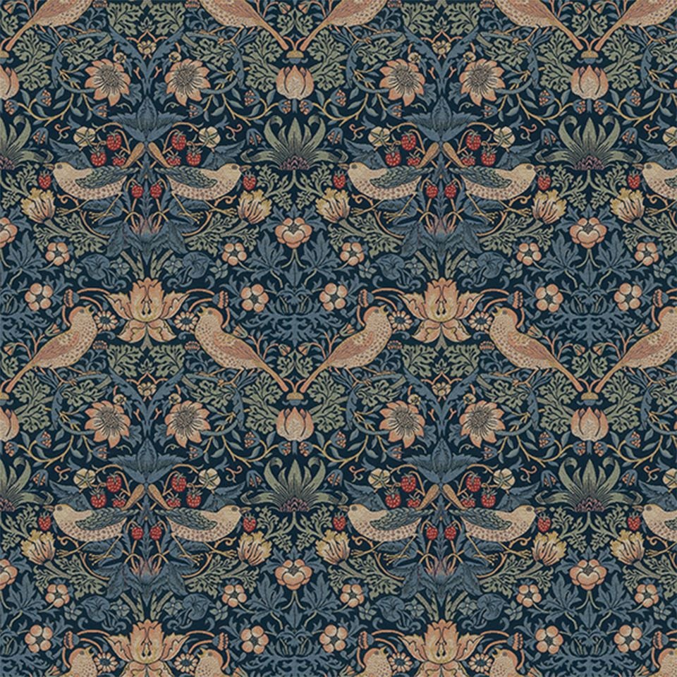 生地画像／ダークブルー色はイチゴの赤とツグミのパターンが際立ちます