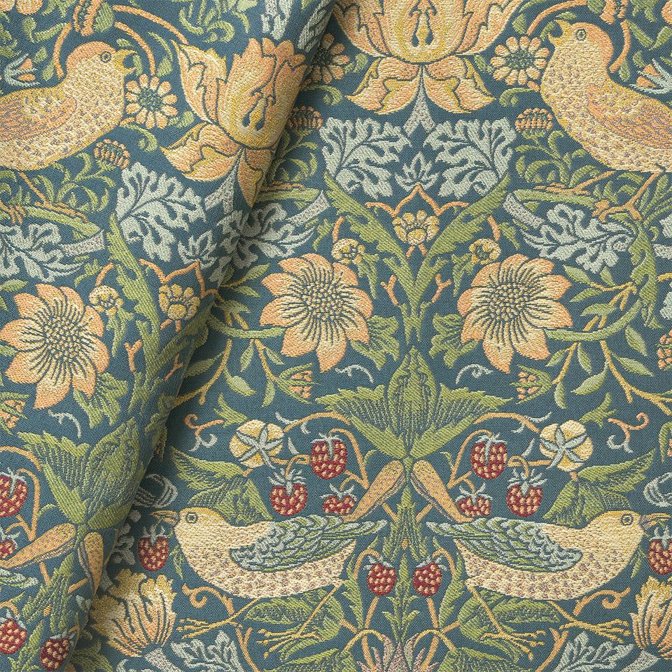 生地拡大画像／1883年にモリス商会のマートンアビー工房で製作されていたハンドプリントを織物にしました