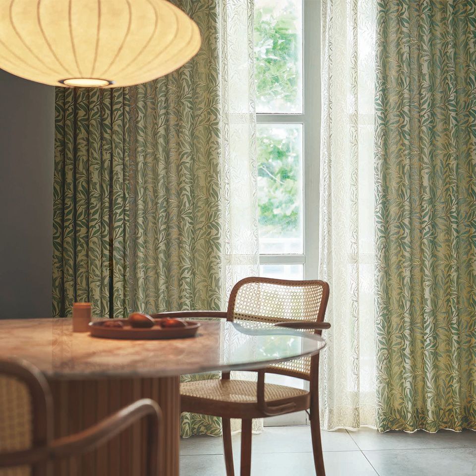 イメージ画像／1887年に製作されたウィリアム・モリスの壁紙のデザインを織物にしました