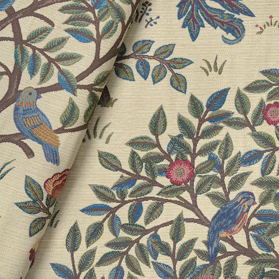 生地拡大画像／同じ色調の中でも柄がより引き立つよう、ゴブラン織の手法を参考に、立体感を生み出しました