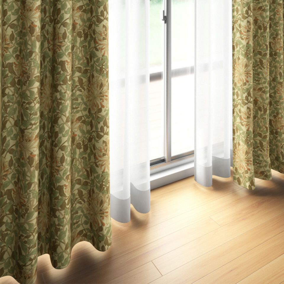 イメージ画像／花の一部に光沢のある糸を使い、少しエレガントさと高級感を出しています