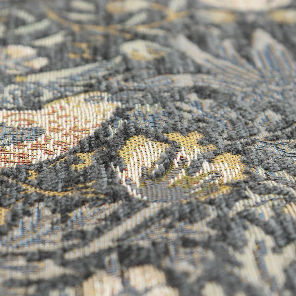 モリスの別荘であるケルムスコット・マナーでいちごをついばむツグミを見て描いたデザインです(カラー：ダークグレー)