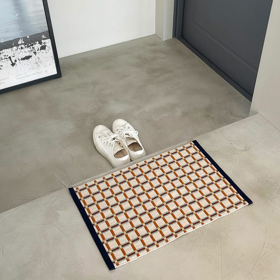 シンプルな空間の“抜け感”づくりに、置くだけで部屋の印象が整います