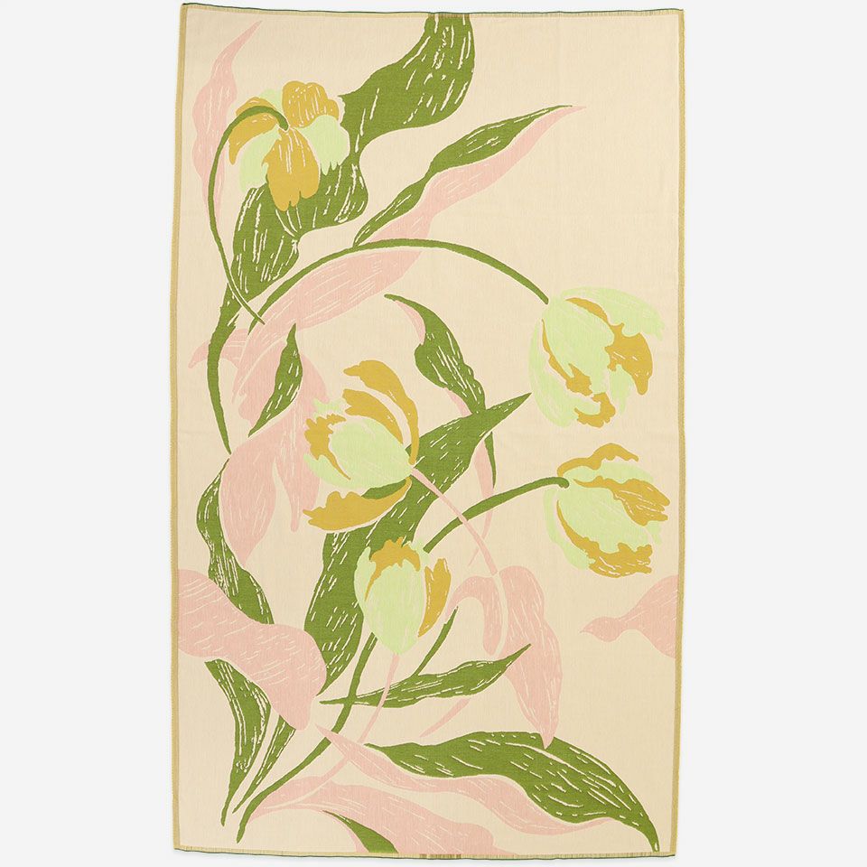 表面／カラー：グリーン／120cm×200cm／チューリップの弾むような軽やかさをマルチカバーの隅々までのびのびと描き織り上げました