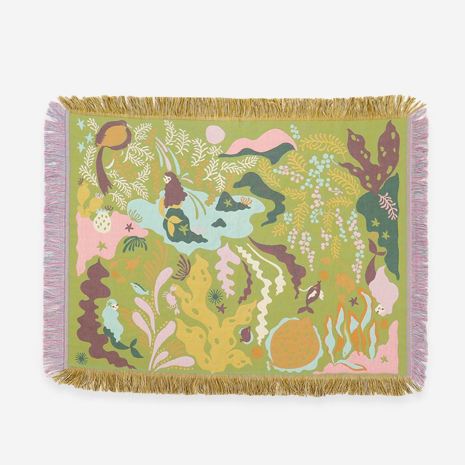 裏面／カラー：ピンク／表と裏で配色が変わるリバーシブルのデザインとなっています