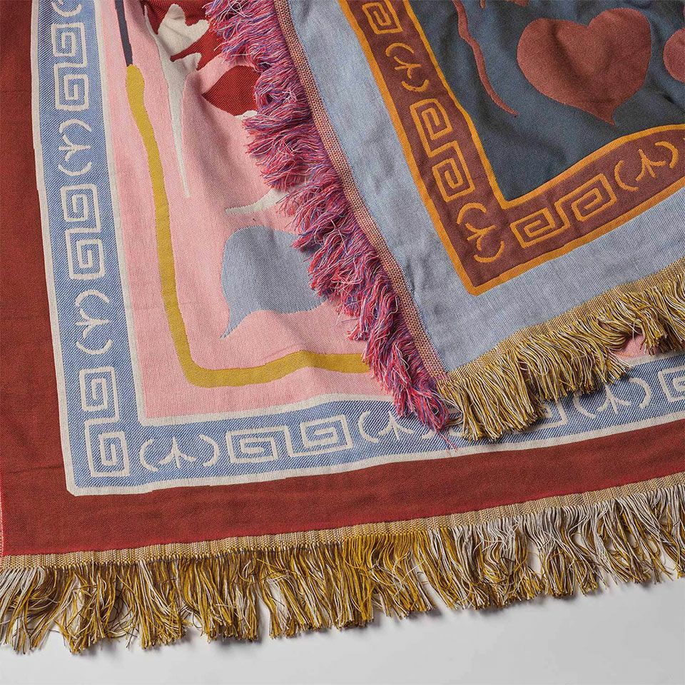 綿100%素材のブランケット、綿は毛先が丸いので肌触りが心地よいのが特徴です