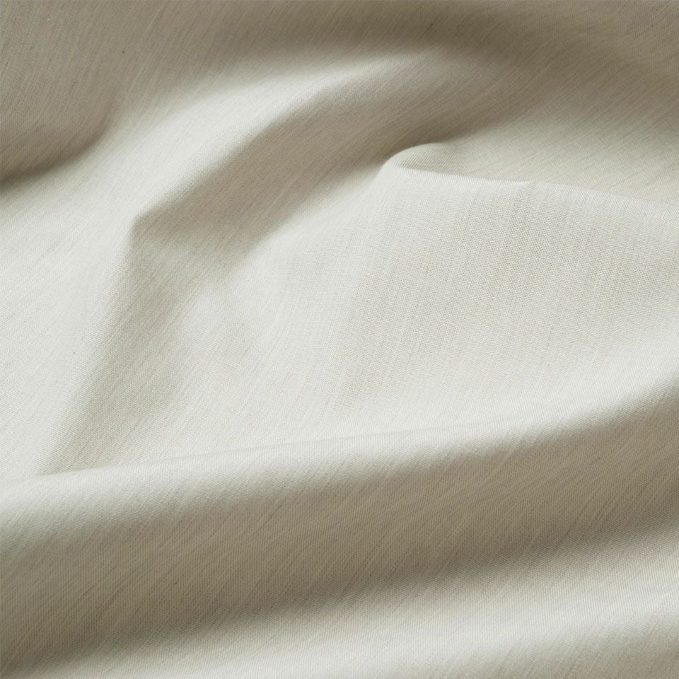 麻と綿をMIXしたような見た目と風合いにこだわって開発したオリジナルファブリックを使っています