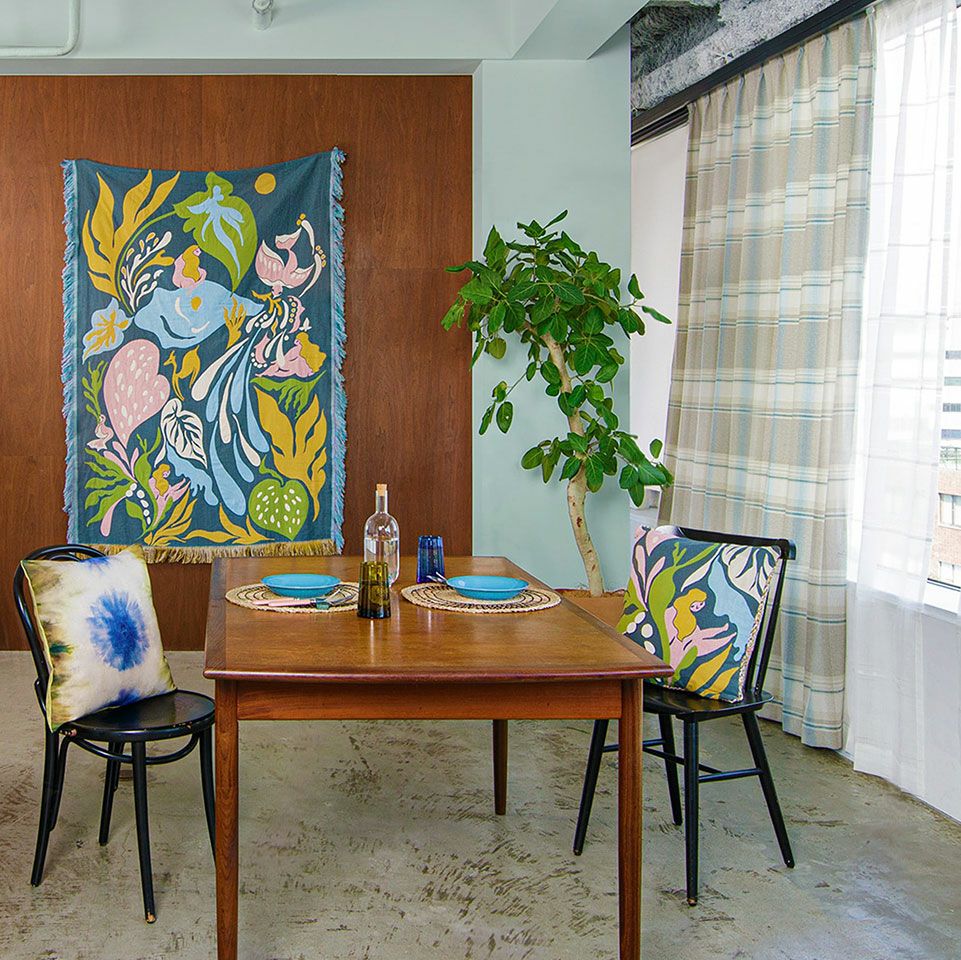 同じシリーズのブランケットとセットでご使用いただくのもおすすめです