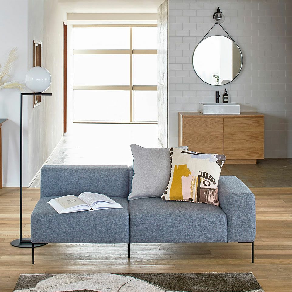 ファブリックでお部屋に気軽にアートを取り入れて暮らしが楽しくなる事をイメージしてデザインを考えています