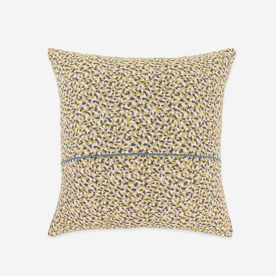 裏面／カラー：ピンク／45cm×45cm／表面と裏面は異なるデザインです