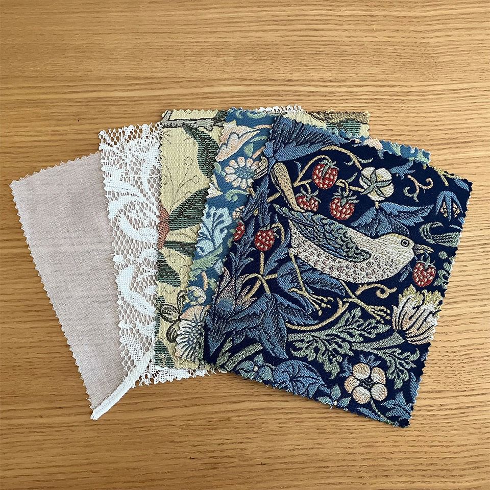 サンプルのサイズは約15×18cmです