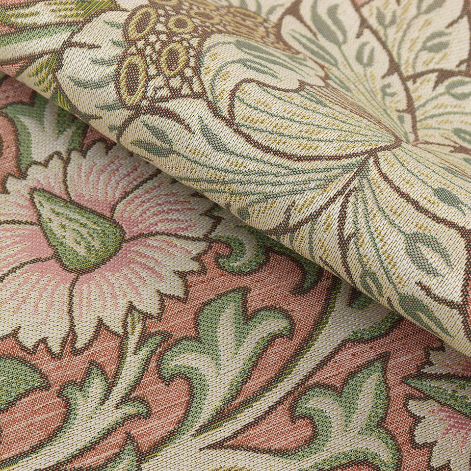 生地のベースには、意匠糸と織りの工夫を凝らし、ナチュラルで味わい深いテクスチャーに仕上げています