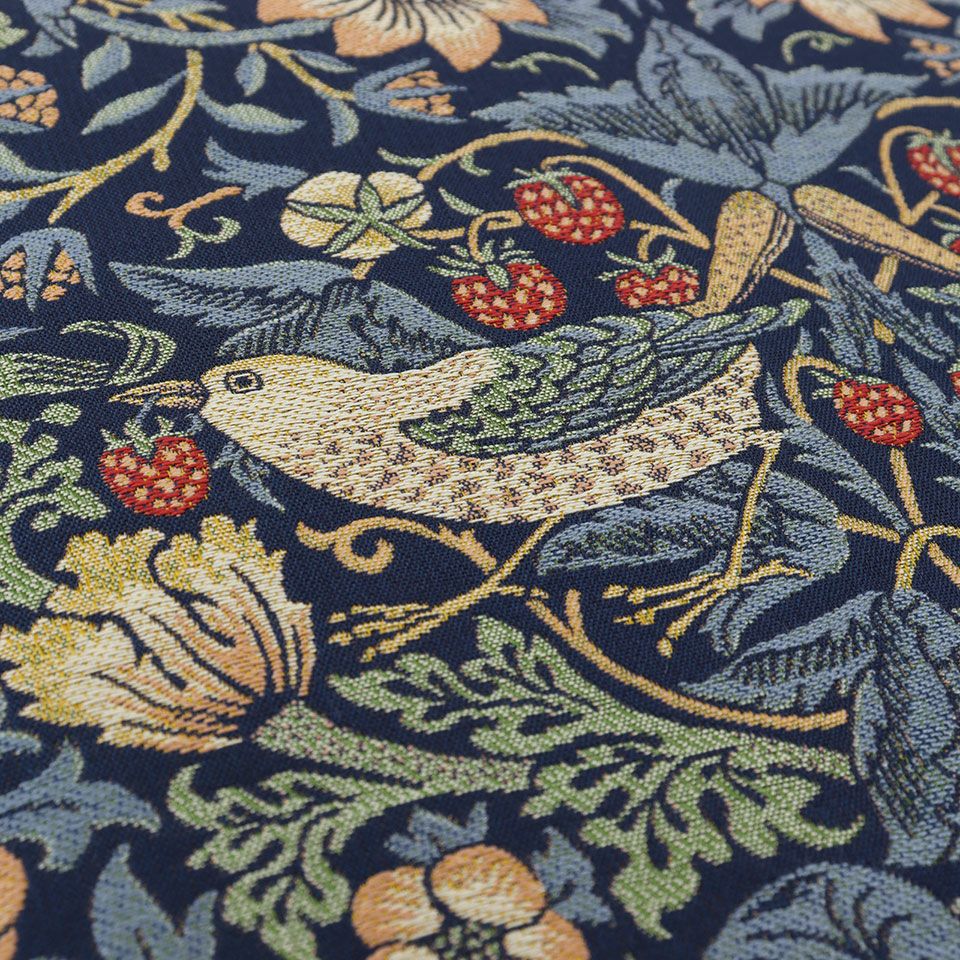 時代を超えて愛されるウィリアム・モリスの代表作の一つです