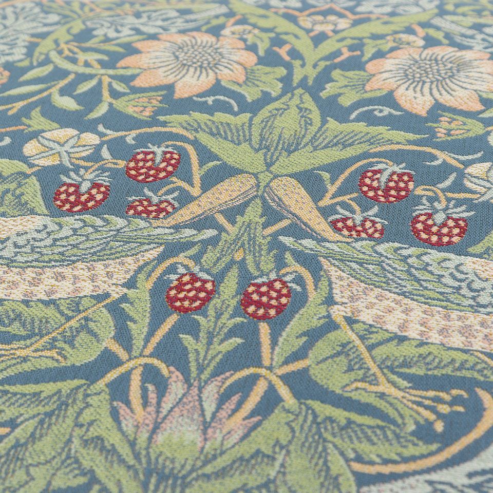 時代を超えて愛されるウィリアム・モリスの代表作の一つです