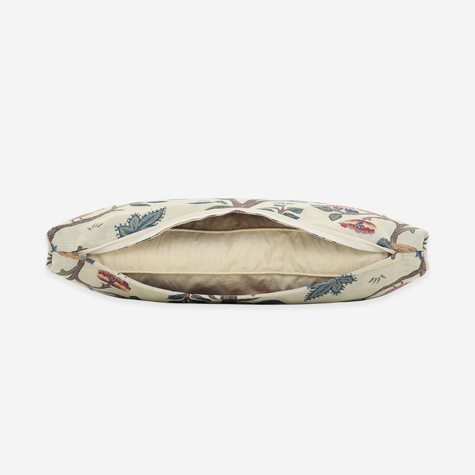 マチ付きクッションは専用クッション中材込みの商品です