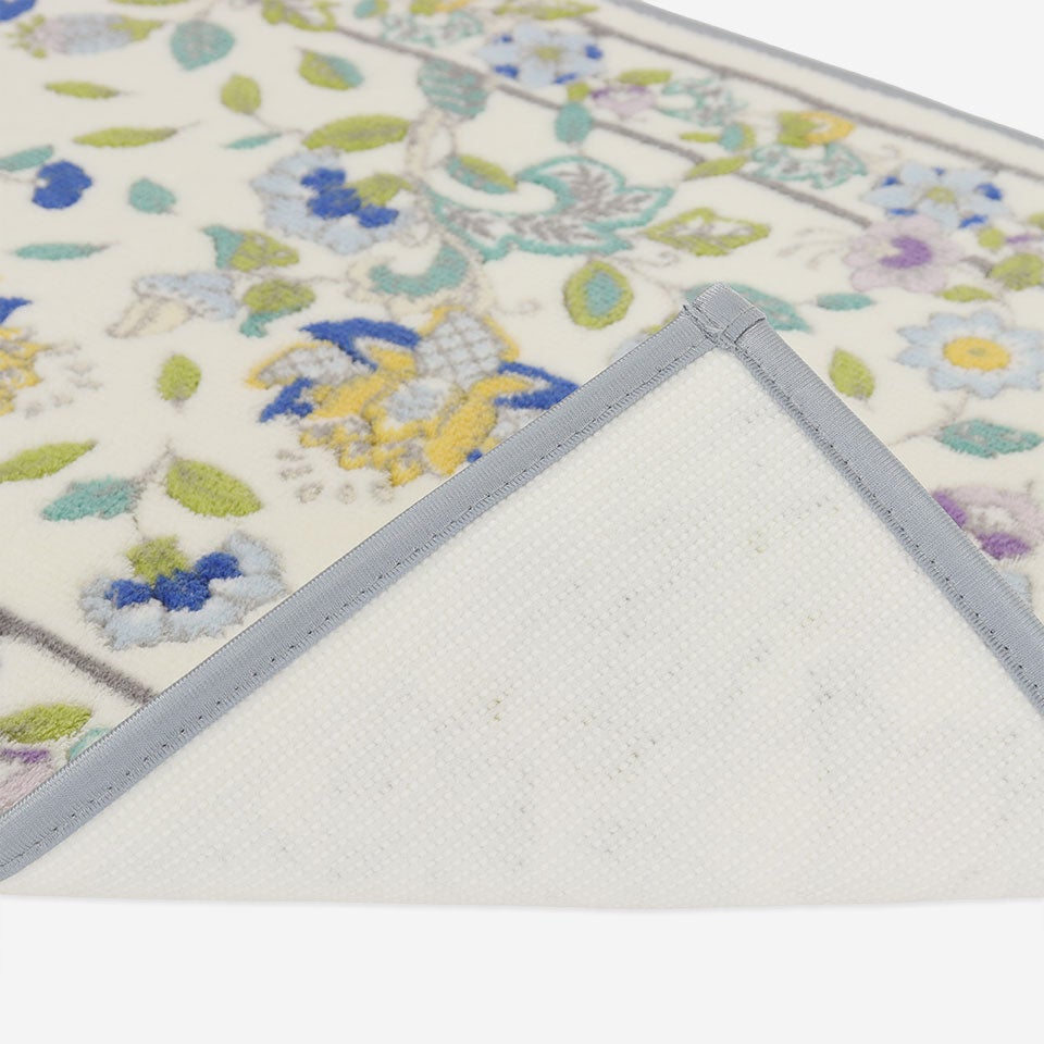 裏面は滑り止め加工が施されています