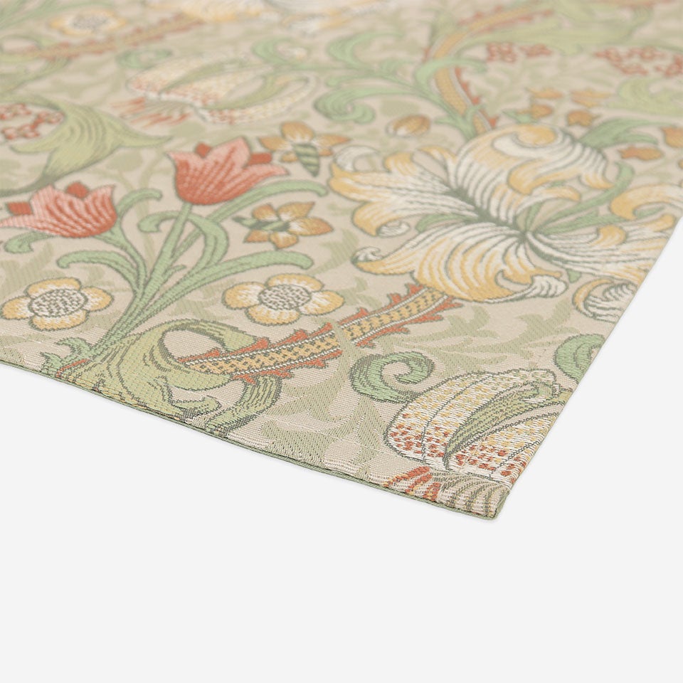 ソファーなどの椅子張りに対応したしっかりした厚手の生地を使用しております