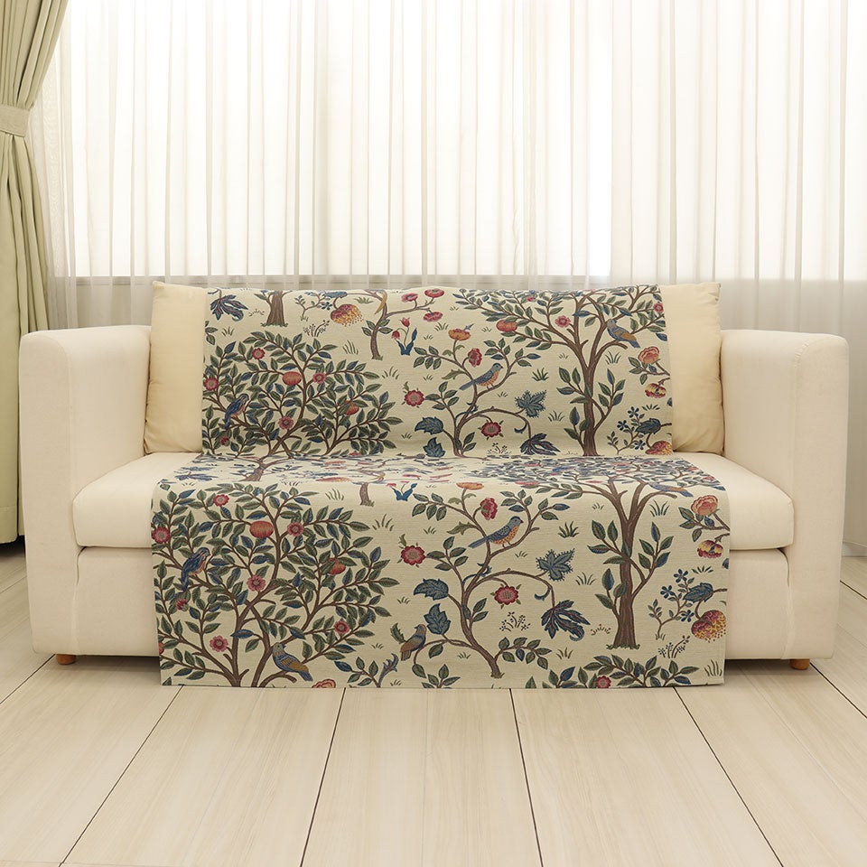 使用画像／カラー：ベージュ／105cm×175cm／モリスのジャガード生地で2人掛けソファーカバーにお使いいただけます