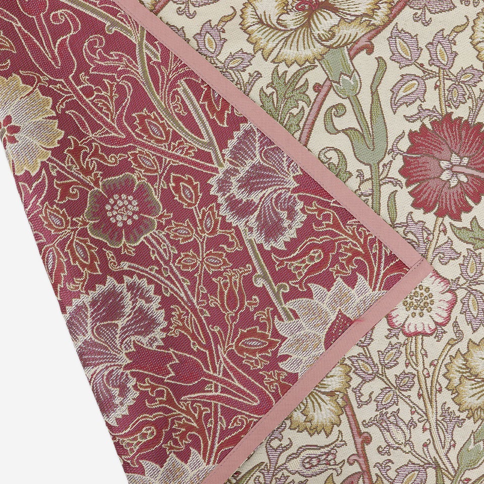 四方は三巻ではなくバイヤステープを使用してごわつきにくい仕様にしております