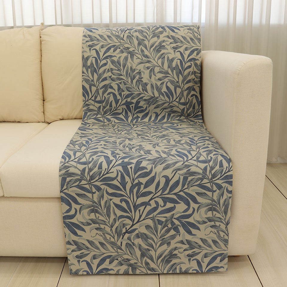 使用画像／カラー：ブルー／48cm×175cm／モリスのジャガード生地で1人掛けソファーカバーにお使いいただけます