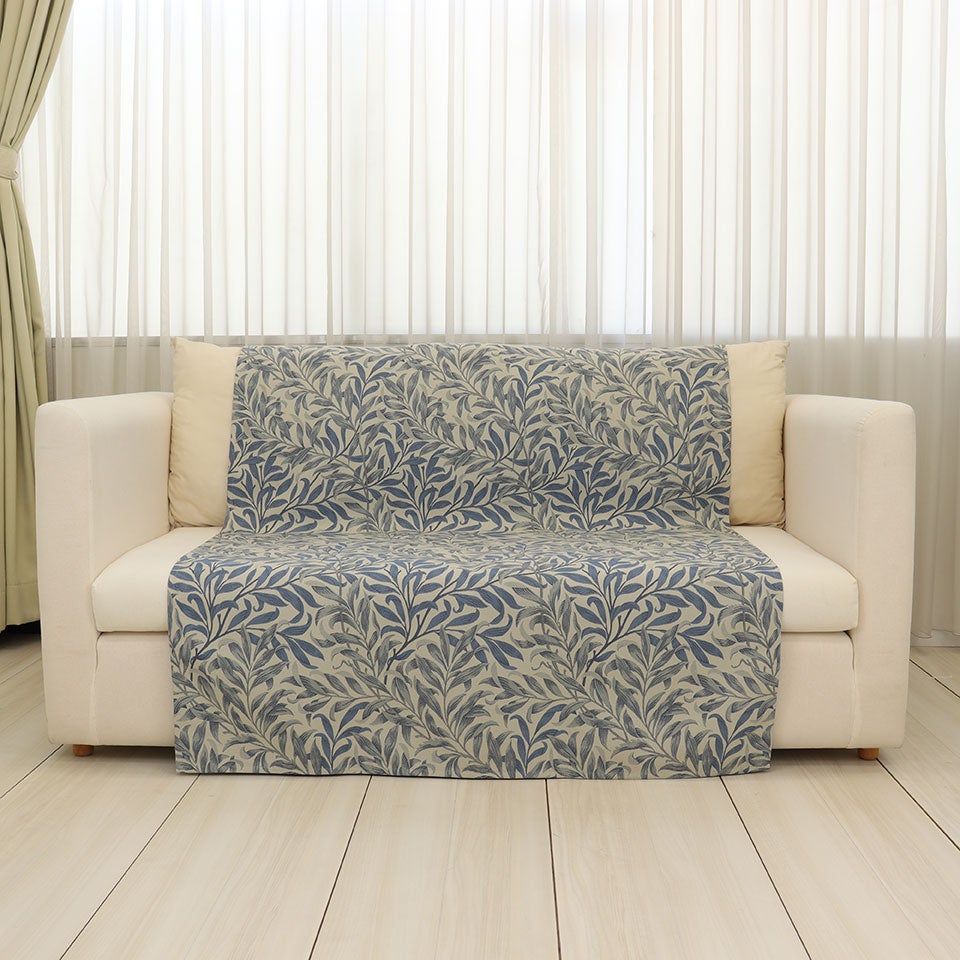 使用画像／カラー：ブルー／105cm×175cm／モリスのジャガード生地で2人掛けソファーカバーにお使いいただけます